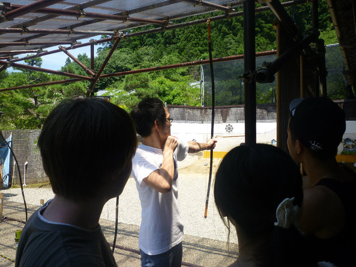 2Saito Saito-sensei trying his hand at archery during our visit to a samurai estate in Aizu.