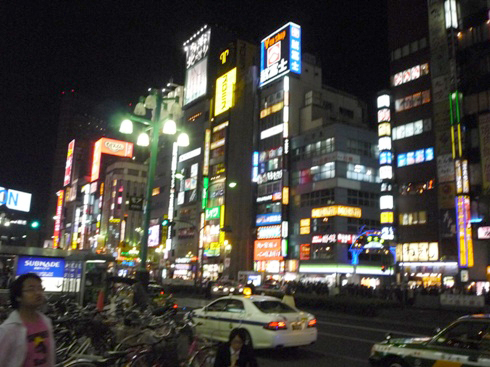 P02(2) Tokyo at night